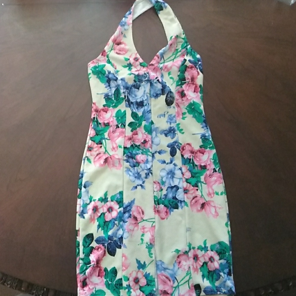 Floral backout dress